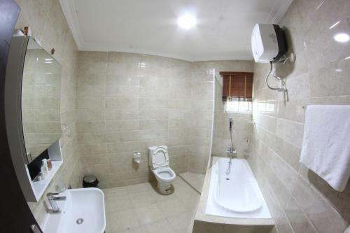 Hotel Celia's Suites