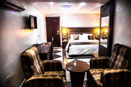 E-suites Hotel