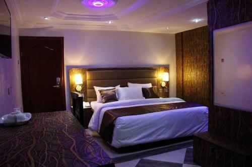 E-suites Hotel