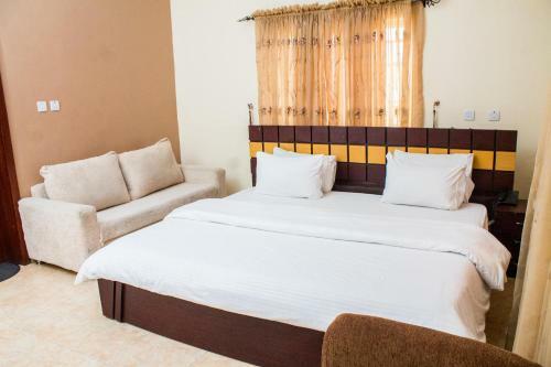 Western Sun International Hotel