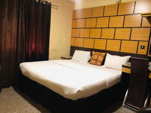 Hotel Class Suite @ Elicris Place 1