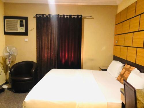 Hotel Class Suite @ Elicris Place 1