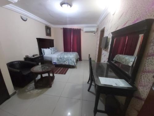Hotel The Emperor's Place. Plot 12 (oak Villa)