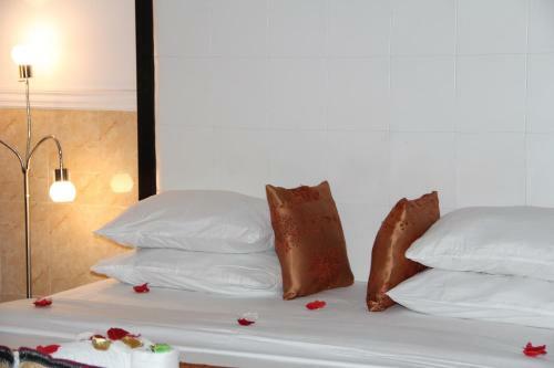 Hostal Vinchee Suites