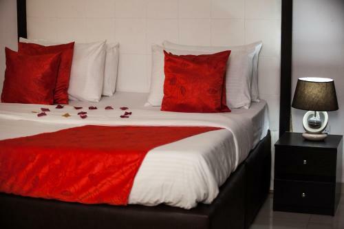 Hostal Vinchee Suites
