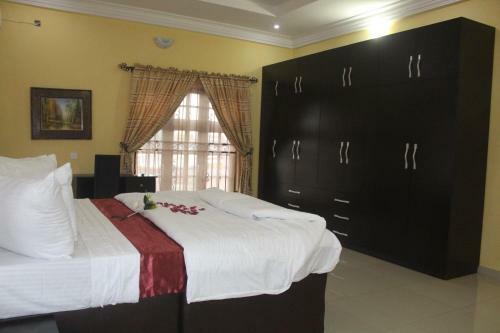 Hostal Vinchee Suites