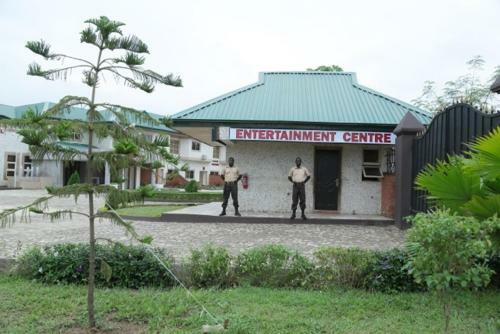 Conference Hotel And Suites Sagamu