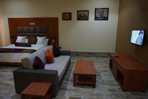 Hotel Aenon Suites Oshogbo