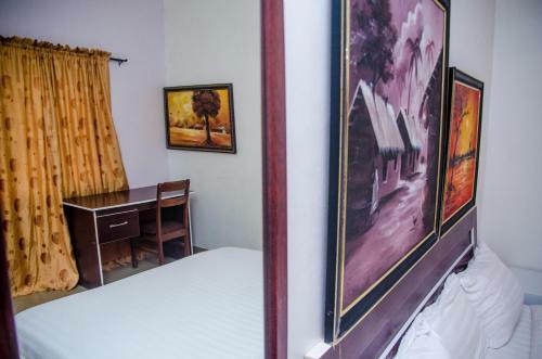 Whytewaters Hotel