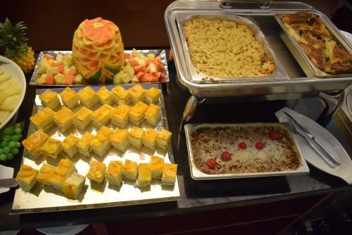 Grand Pela Hotel & Suites