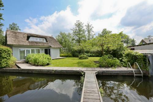 Apartamento Idyllic Lakehouse