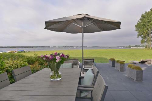 Havenweg 12 - Direct Aan Het Veerse Meer