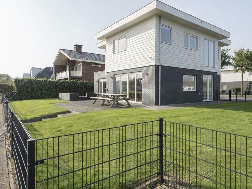 Spacious Holiday Home In Harderwijk With Sauna