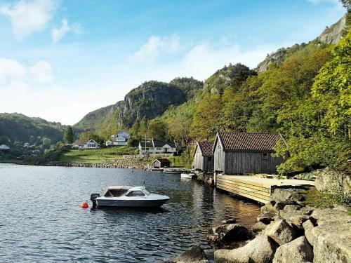 Two-bedroom Holiday Home In Lyngdal 3
