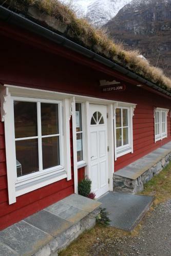 Bed & Breakfast Trollbu Aabrekk Gard