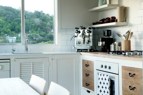 The Black Pearl, Waiheke Island