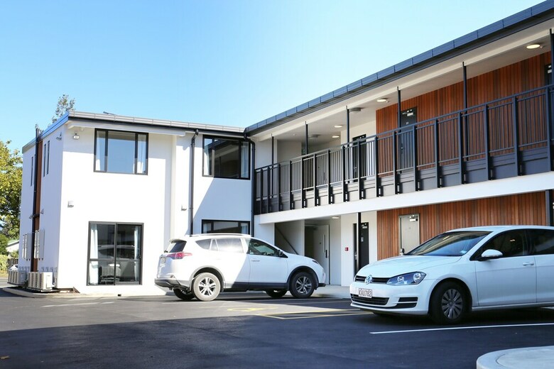 Hotel 24seven Inn