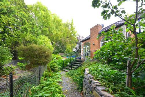 Hostal Westburn Holiday House