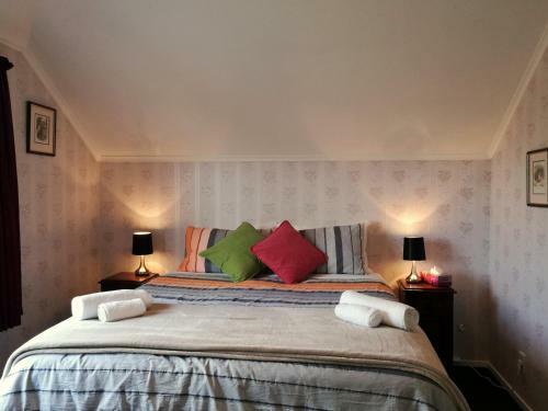 Bed & Breakfast Stay At Jellie Park