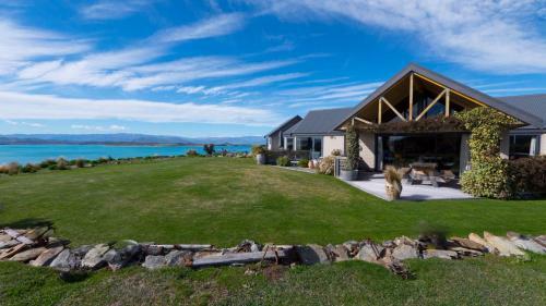 Pukaki Lakeside Getaway Villa