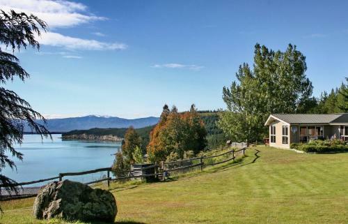 Pukaki Lakeside Getaway House