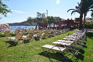 Daphnis Hotel
