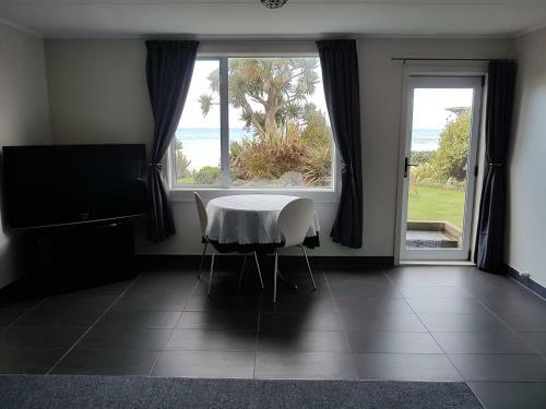 Hostal Mike & Jenny's Kaka Point Accommodation