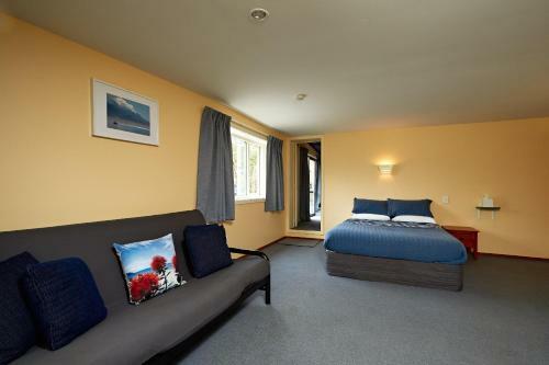 Sails Motel