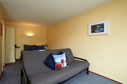 Sails Motel
