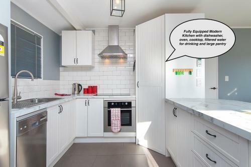 47 Hooper Ave, Pukekohe, Sleeps 13