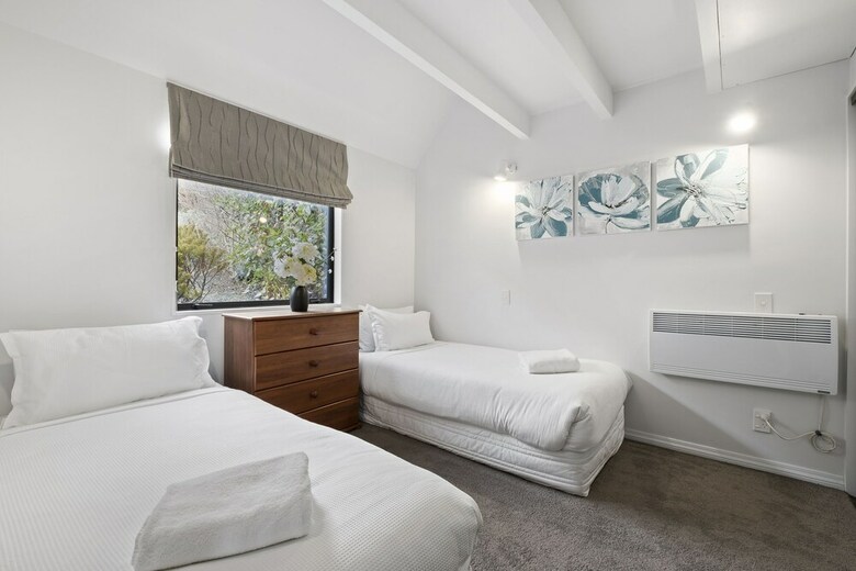 Woodlands Close Retreat
