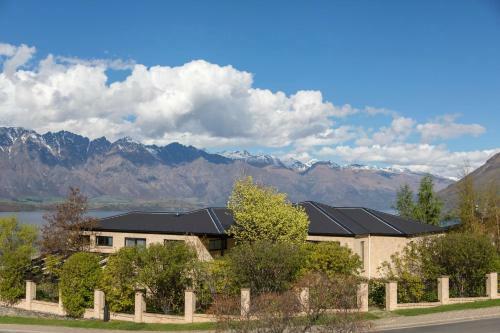 Aspen Grove Villa - Unit B