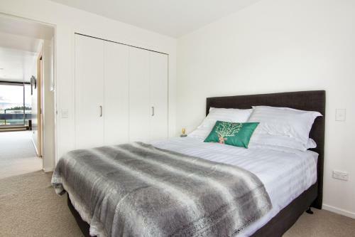 Black Diamond Apartment
