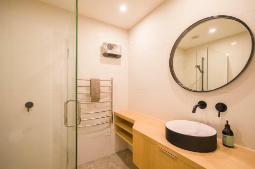 Doc Wells Lane Luxury Apartment