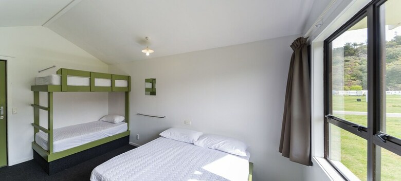 Kaiteriteri Reserve Cabins