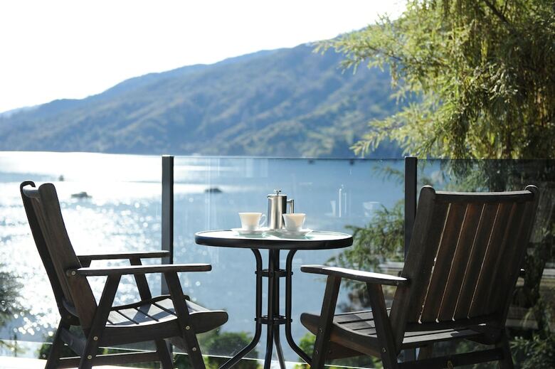 Bed & Breakfast Tirimoana House