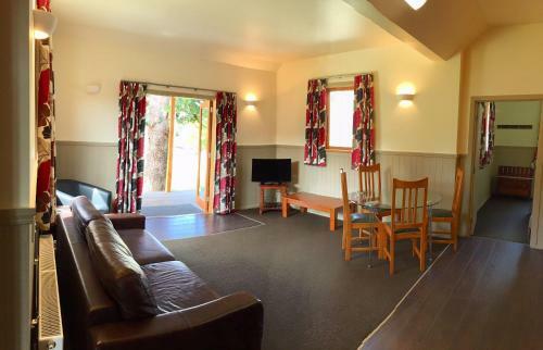 Naseby Lodge