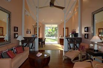 Coral Sands Hotel