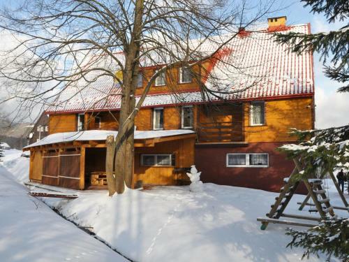 Hostal Dom Goscinny Jawor