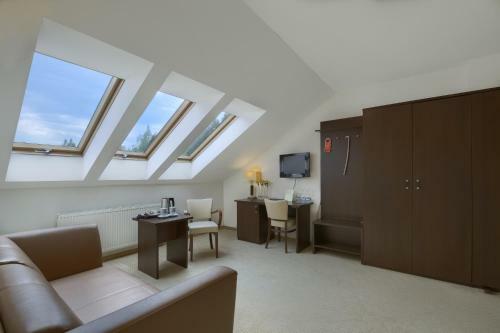 Hotel 4 Pory Roku & Spa