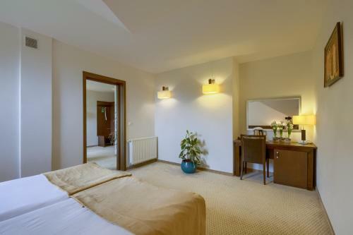 Hotel 4 Pory Roku & Spa