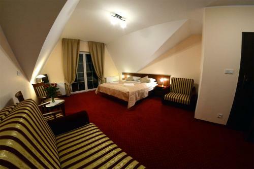 Hotel Dworek Jamne?ski