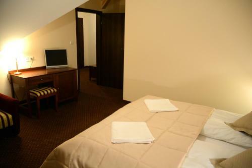 Hotel Dworek Jamne?ski