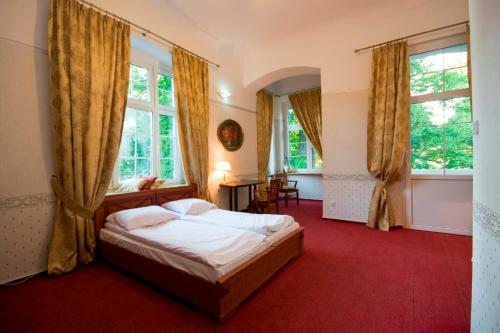 Hostal Zamek Now?cin