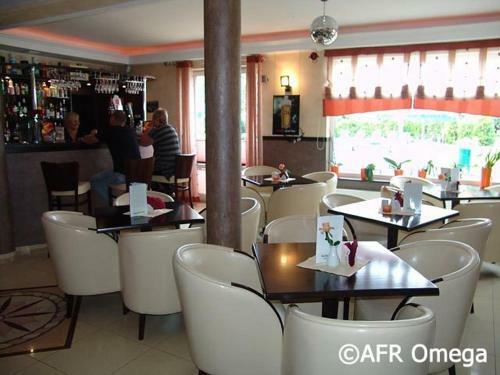 Hostal Brydar With Sauna, Swimming Pool And Jacuzzi