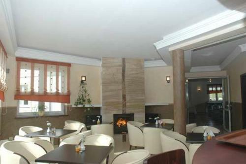 Hostal Brydar With Sauna, Swimming Pool And Jacuzzi