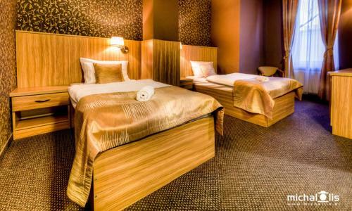 Hotel Aviator
