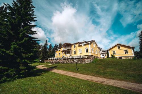 Karolineburg Manor House Hotel
