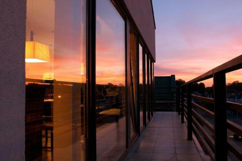 Hostal Guesthouse Sinchronas