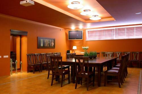 Hostal Guesthouse Sinchronas